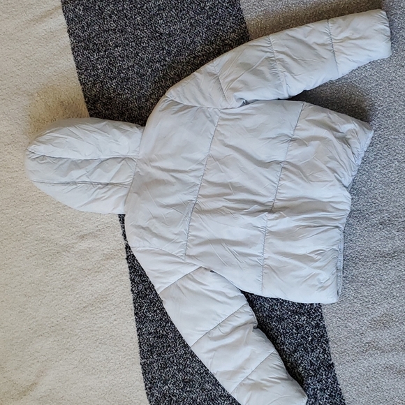 Old Navy kids puffer jacket - Picture 4 of 6